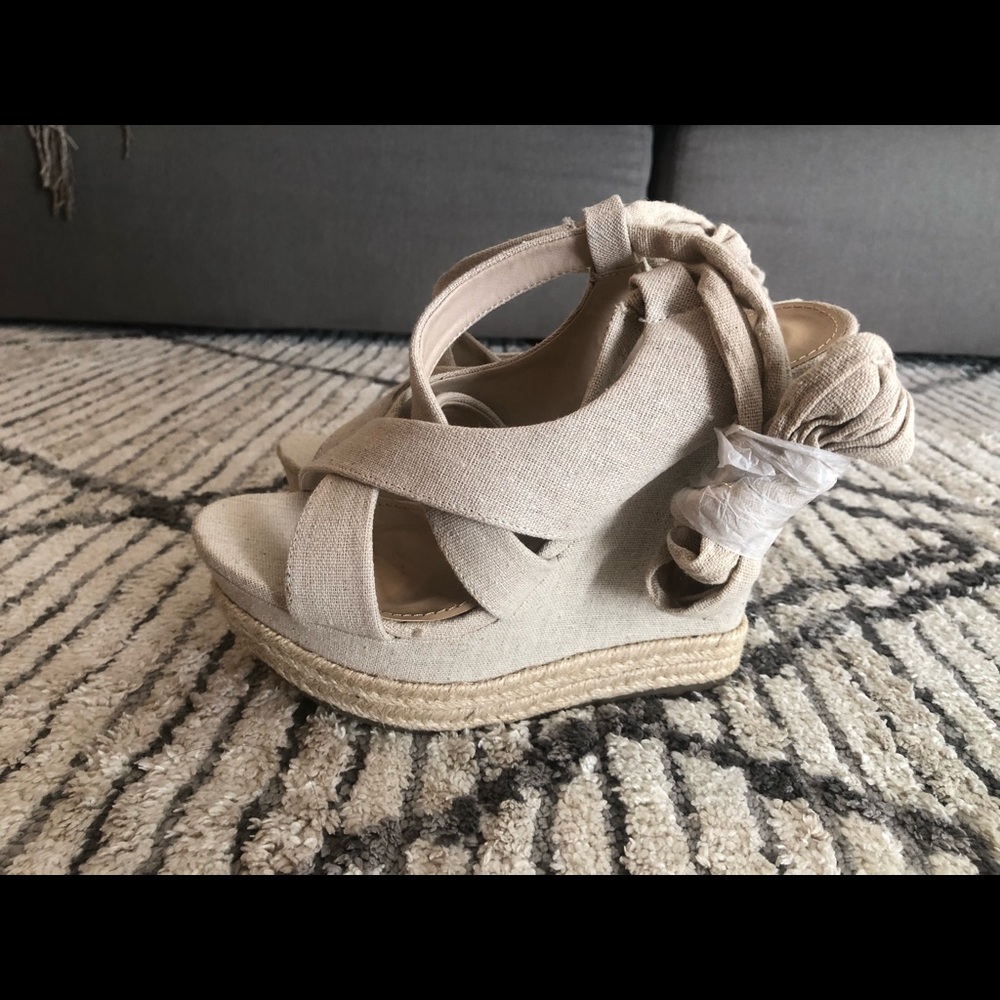NWOT Just Fab tie up wedges in size 6 1/2 - Picture 4 of 13